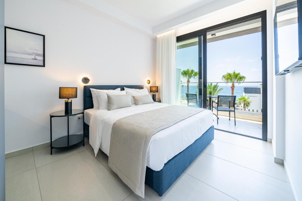 Waterside Sea View Apartments Paphos Eksteriør billede
