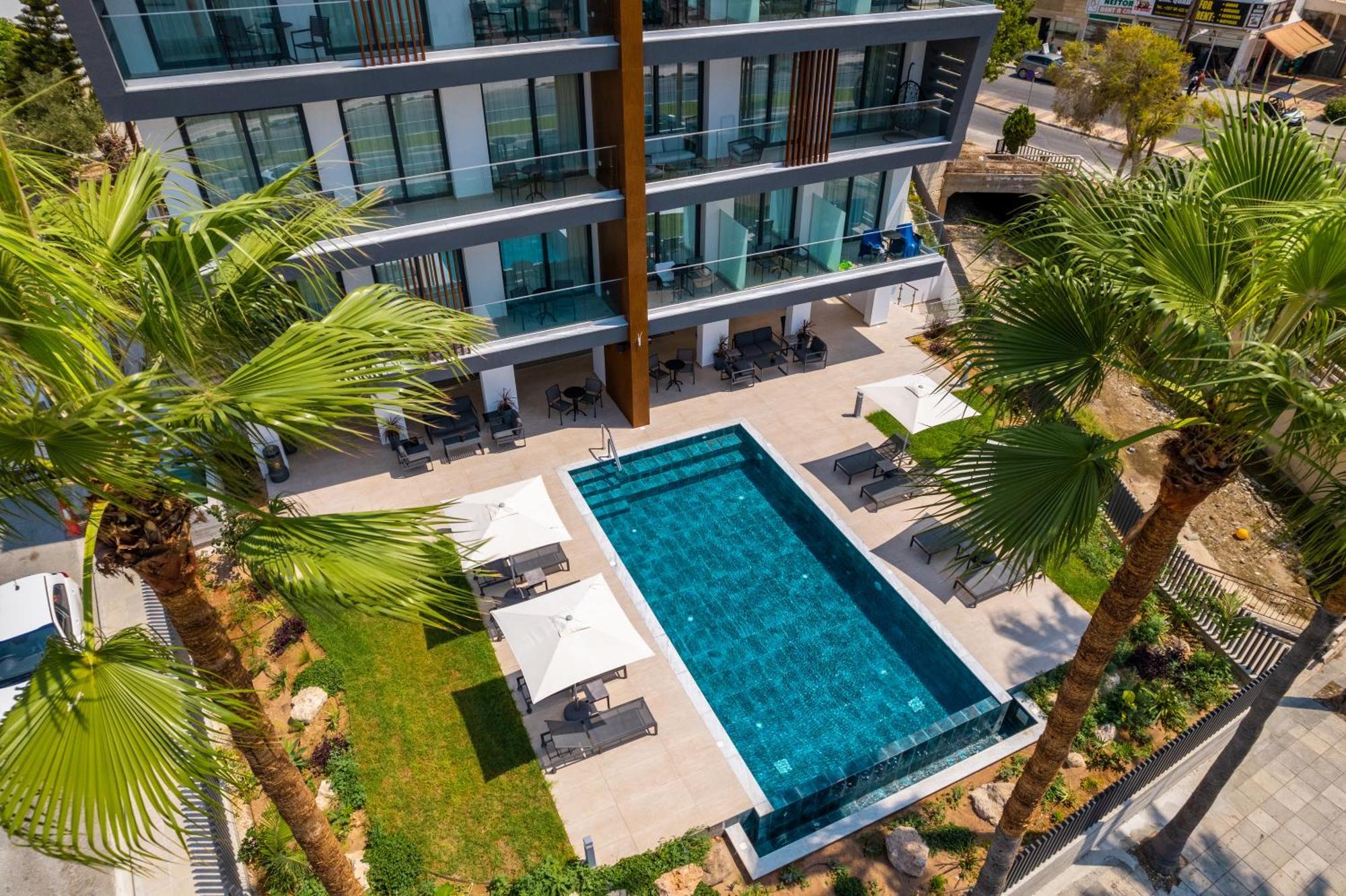 Waterside Sea View Apartments Paphos Eksteriør billede