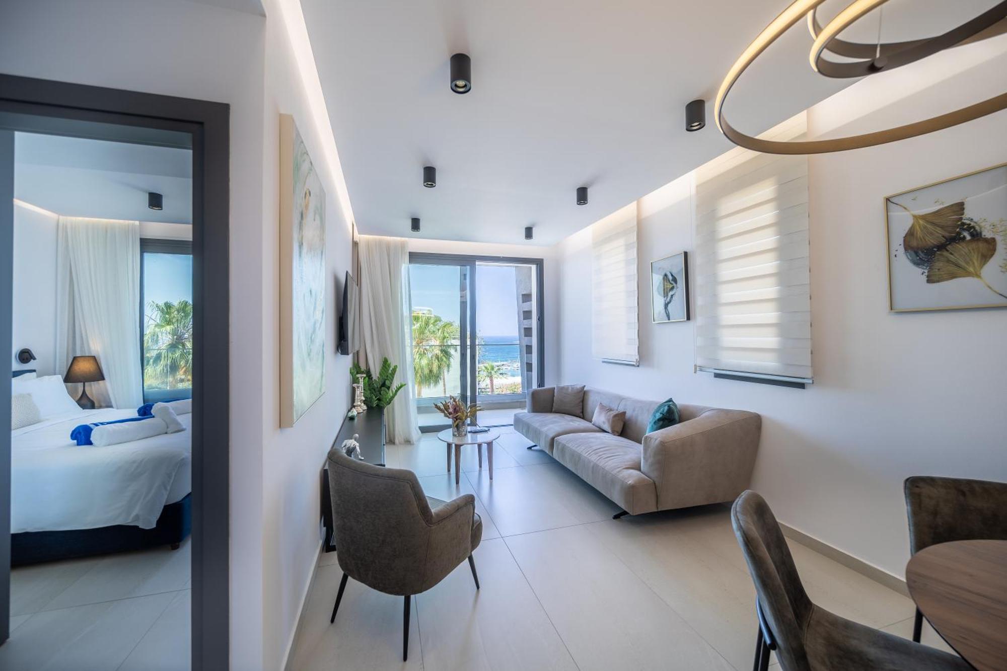 Waterside Sea View Apartments Paphos Eksteriør billede