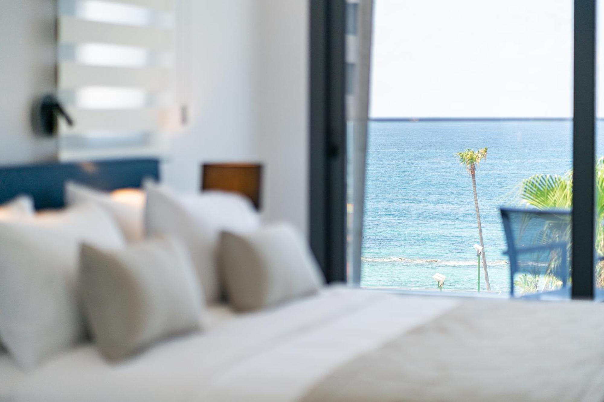Waterside Sea View Apartments Paphos Eksteriør billede