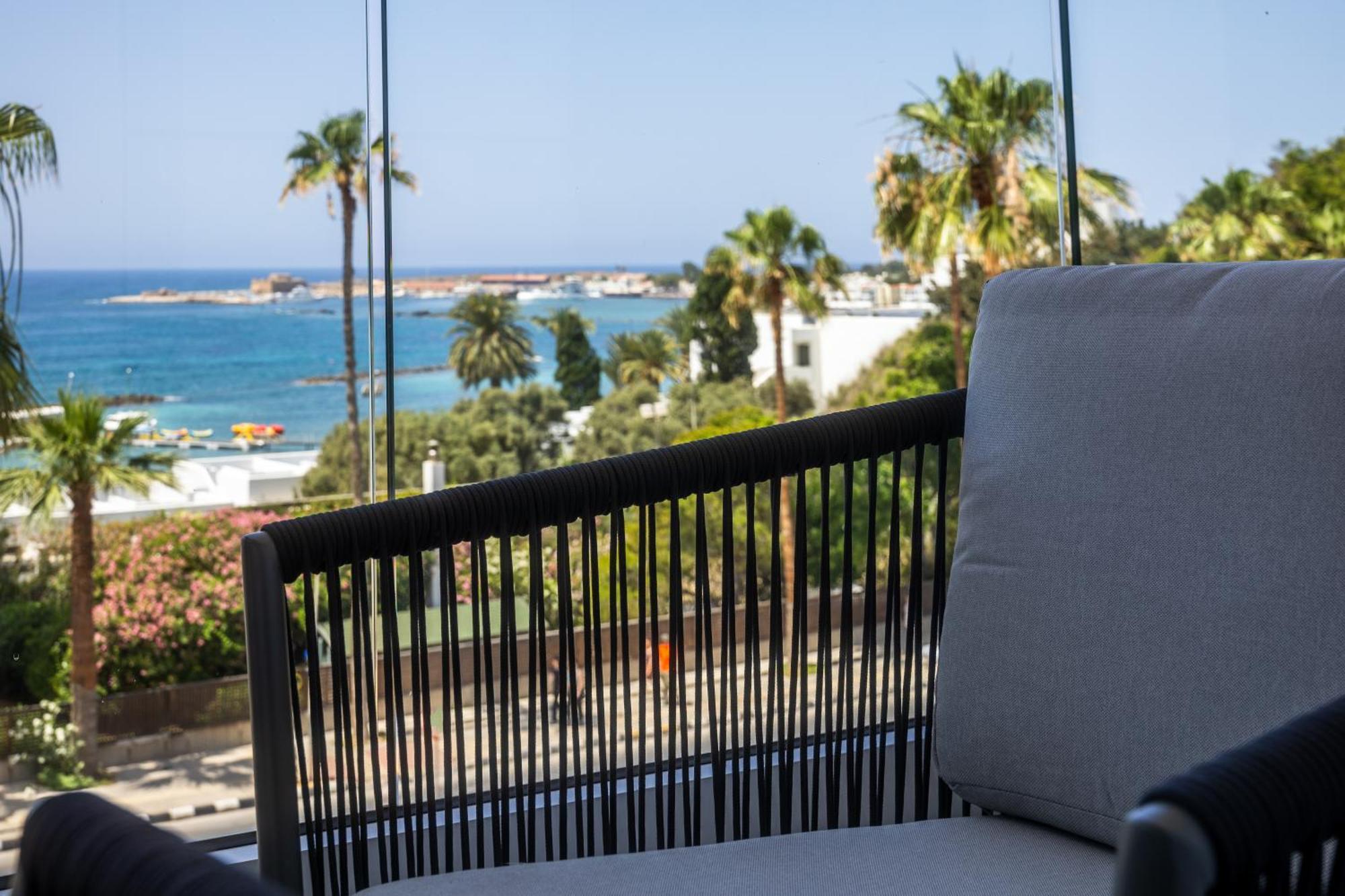 Waterside Sea View Apartments Paphos Eksteriør billede